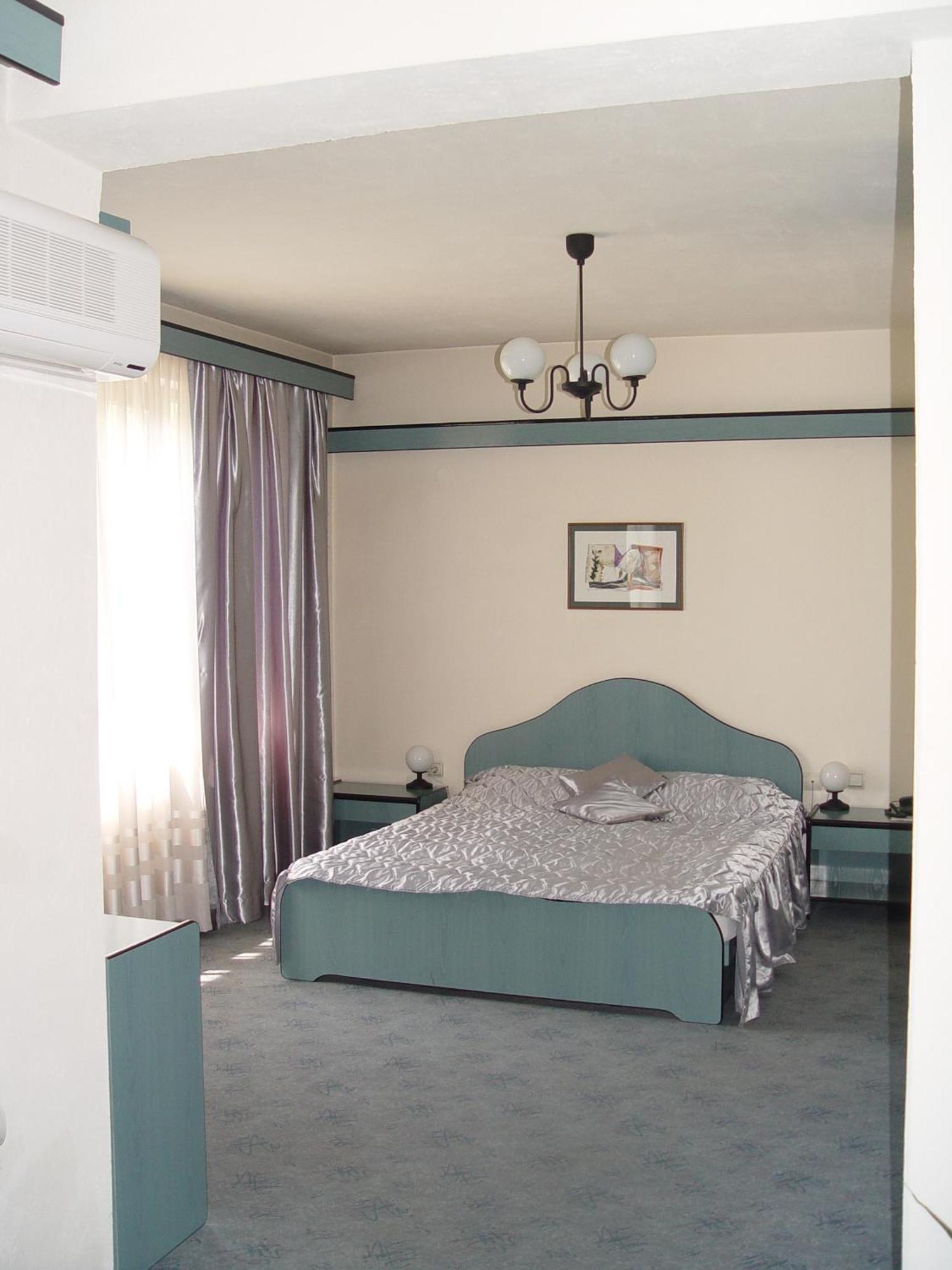 Family Hotel Gabrovo Luaran gambar