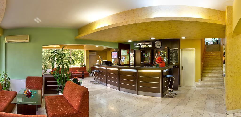Family Hotel Gabrovo Luaran gambar