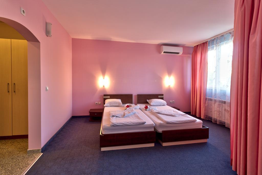Family Hotel Gabrovo Luaran gambar