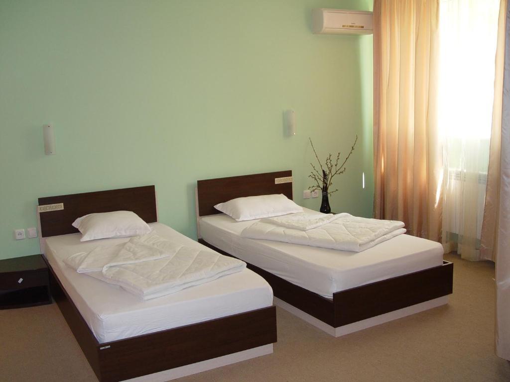 Family Hotel Gabrovo Luaran gambar